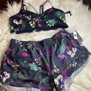 Gap 2 piece running short and sports bra